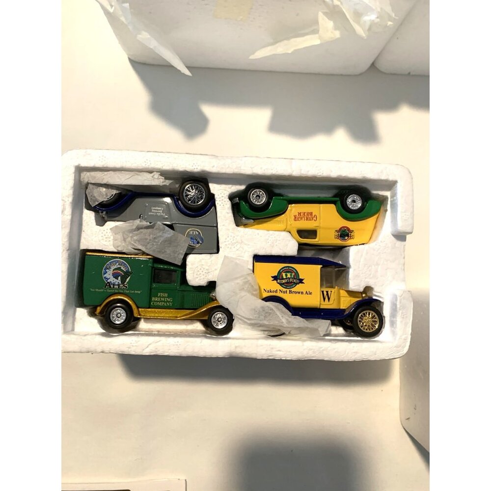 Matchbox 1996 Set of 24 Great American Micro Breweries Trucks Display Racks 1:64 - Picture 4 of 13